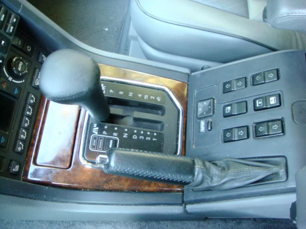 New Owner w/ a Question (Re Gear Shift Knob Replacement) Range